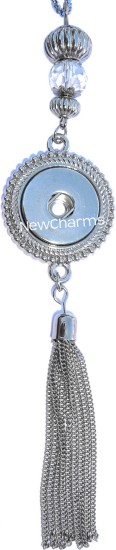 GA704 Snap Necklace with Tassel